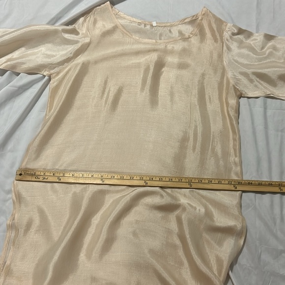 Kurta kameez red Duppatta off-white gold red silk type fabric. Size L. New - Picture 15 of 16